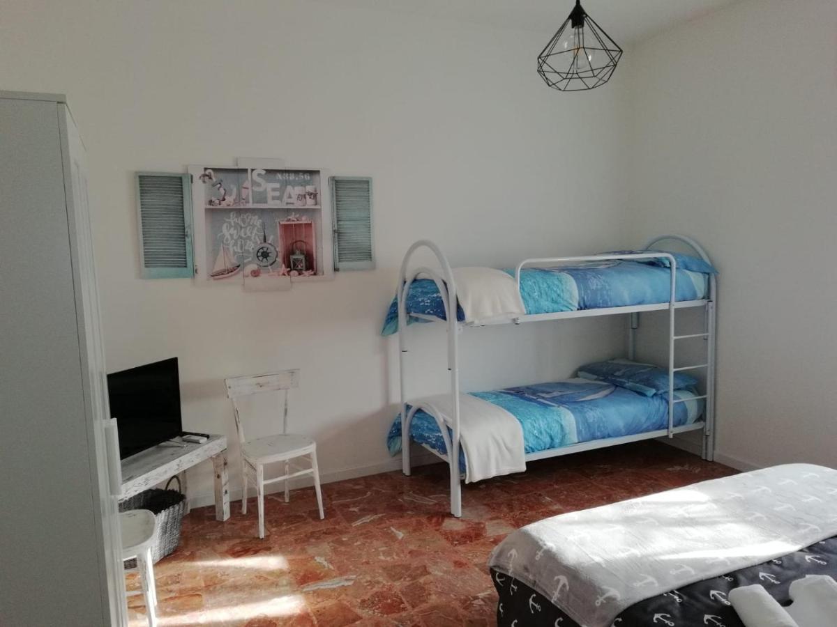 Good Morning Shopping Bed & Breakfast Serravalle Scrivia Bagian luar foto