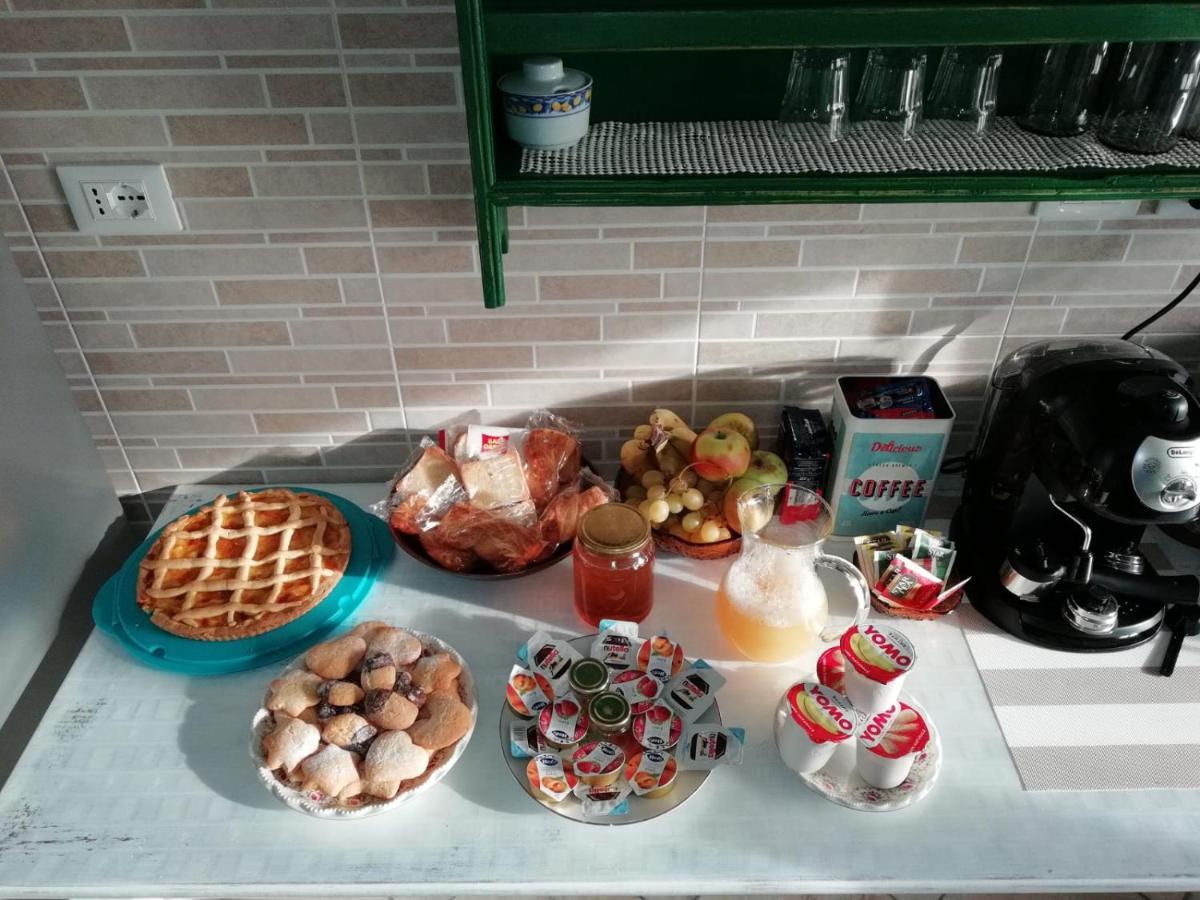 Good Morning Shopping Bed & Breakfast Serravalle Scrivia Bagian luar foto