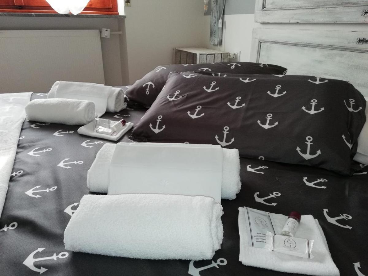 Good Morning Shopping Bed & Breakfast Serravalle Scrivia Bagian luar foto